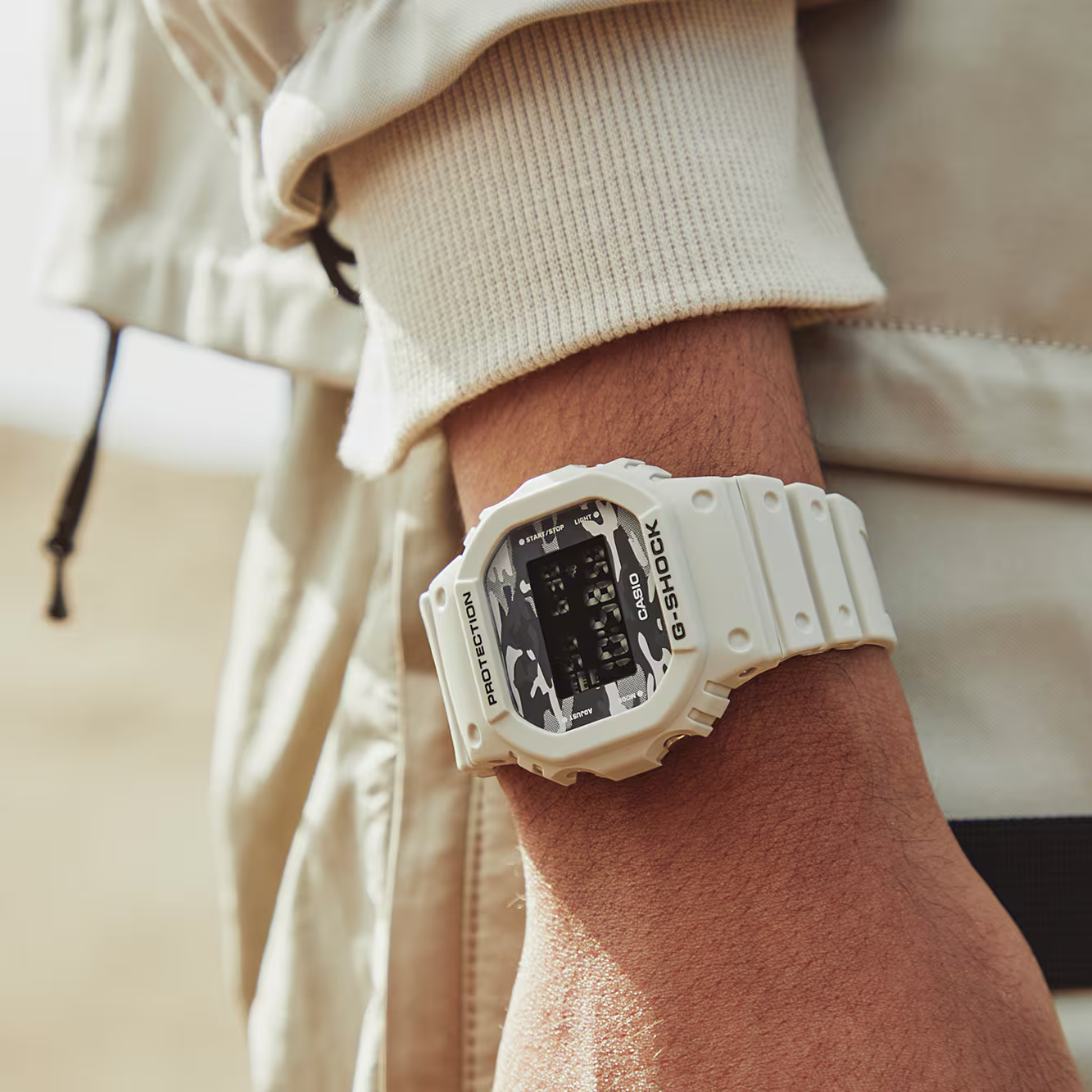 G-SHOCK MEN CAMOUFLAGE WATCH DW-5600CA-8DR