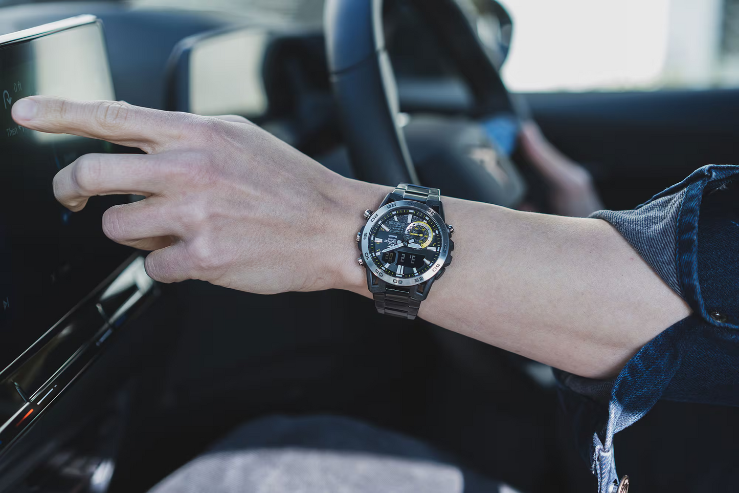 EDIFICE SMARTPHONE LINK MEN WATCH ECB-40DC-1ADF