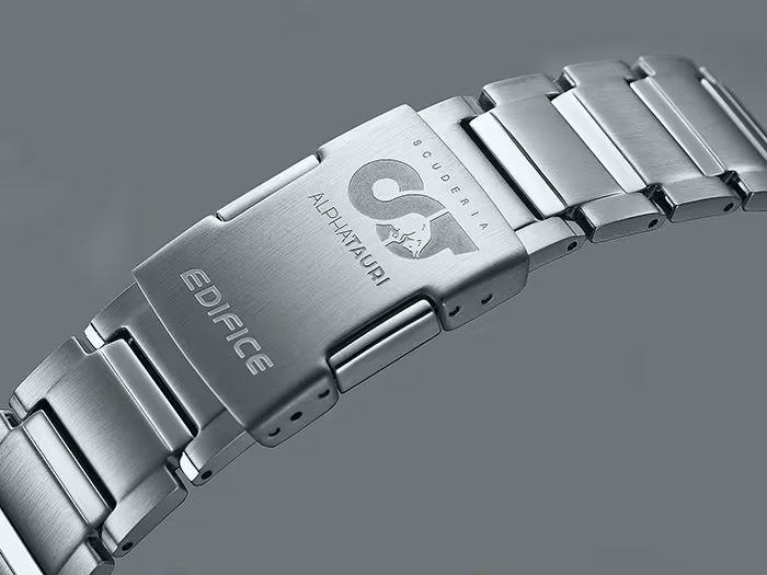 EDIFICE SMARTPHONE LINK WATCH EQB-1100AT-2ADR