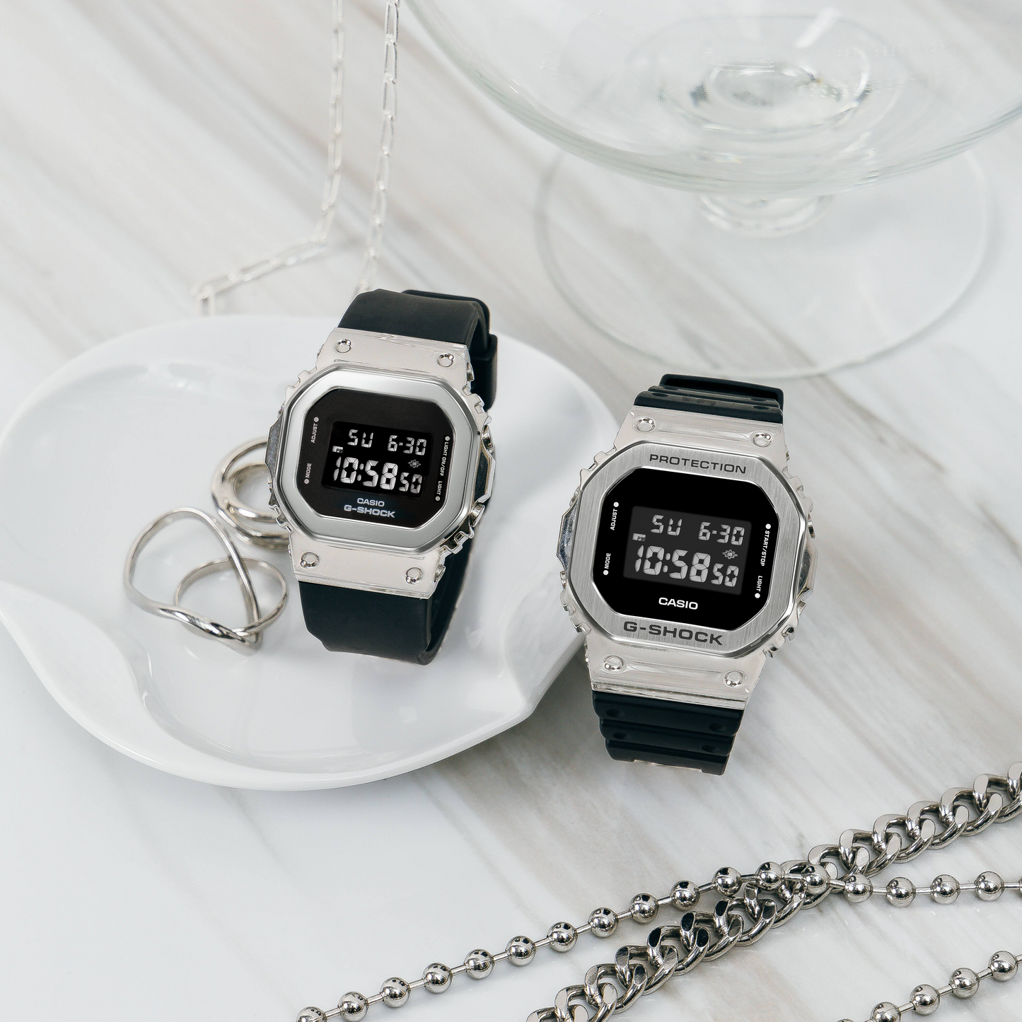 G-SHOCK MEN METAL WATCH GM-5600-1DR