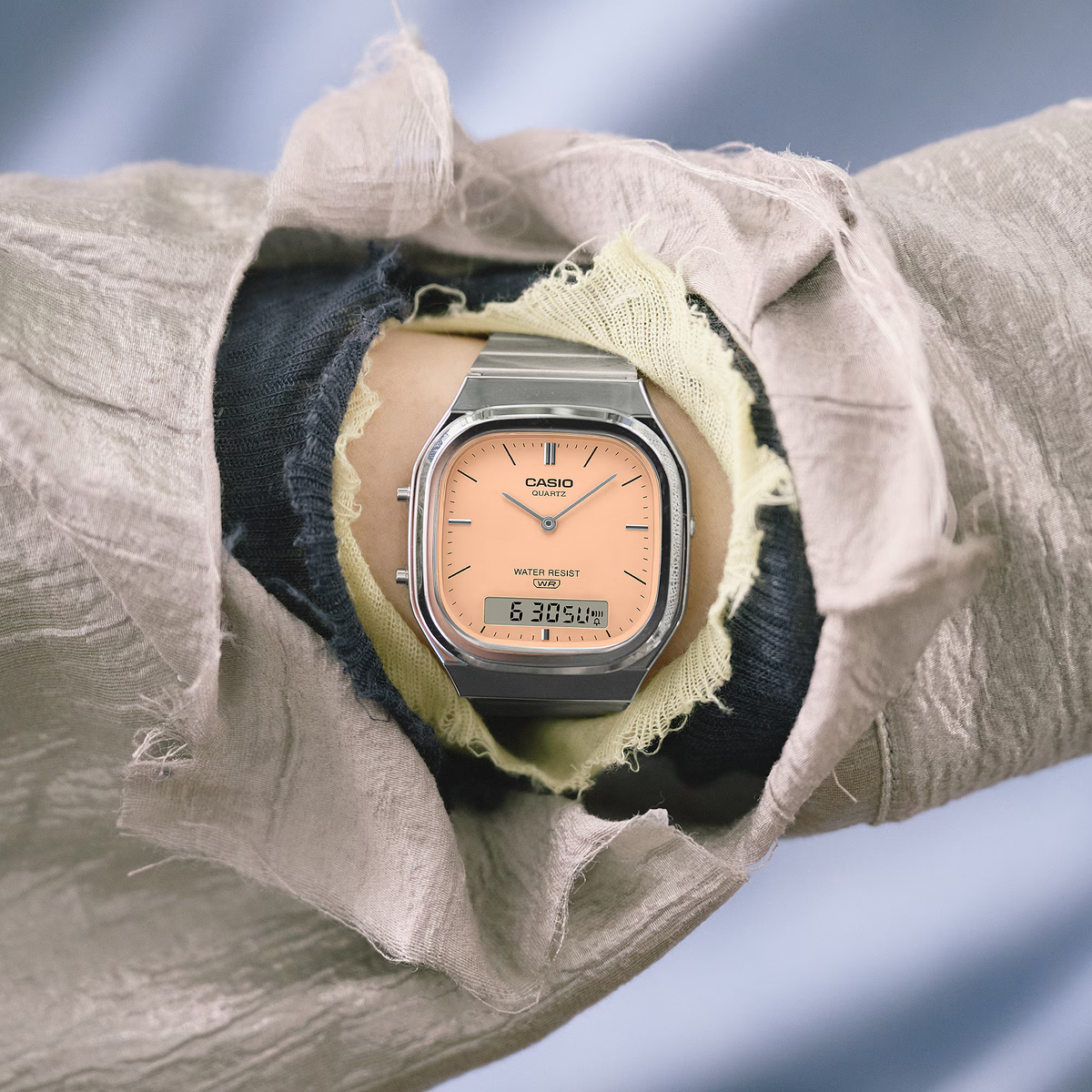 CASIO VINTAGE UNISEX WATCH AQ-240E-4ADF