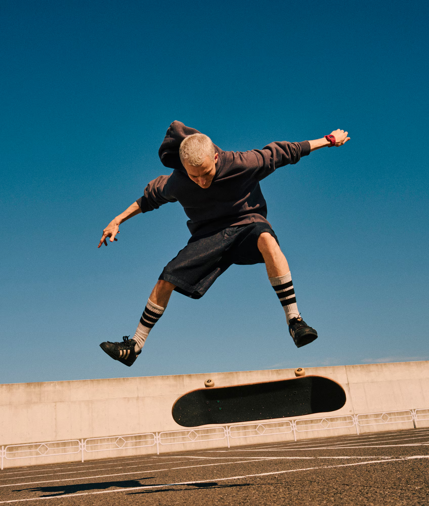 G-SHOCK Iconic Red Casual Digital Men Watch DW-5600RRB-4DR