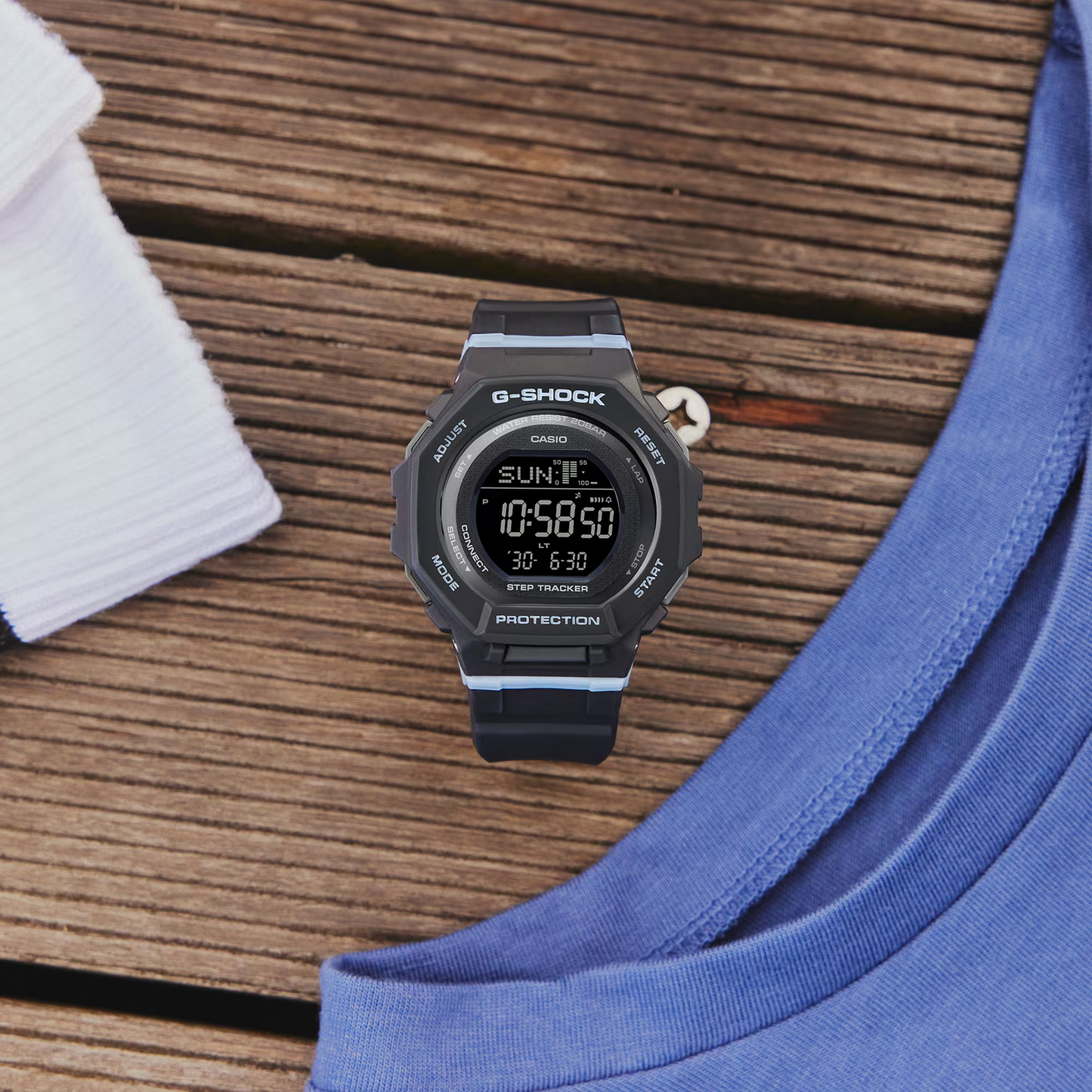 G-SHOCK G-SQUAD WOMEN WATCH GMD-B300-1DR