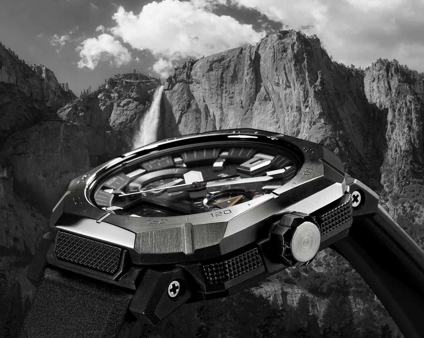 PRO TREK Sporty Solar Radio control Bluetooth® Men Watch PRW-B1000B-2DR
