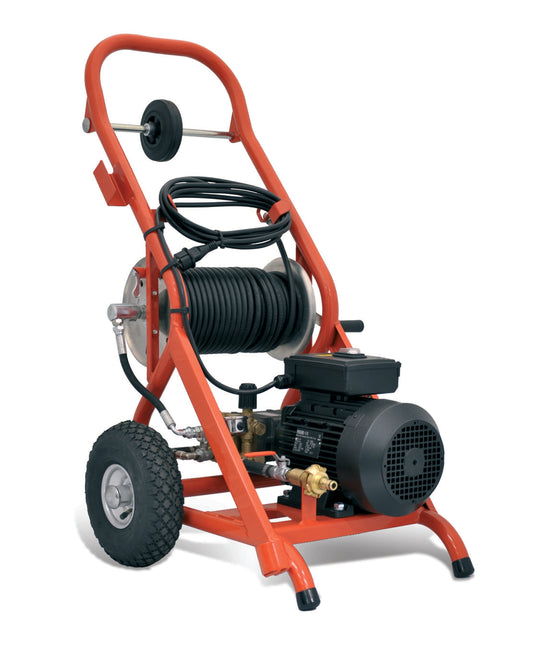 RIDGID 230V Motor Standard kit KJ-1590: – 58436 Propulsion Nozzle 1/4" (6.35 mm) – 58446 Penetrating Nozzle 1/4" (6.35 mm) – 20 m x 1/4" (6.35 mm) hose